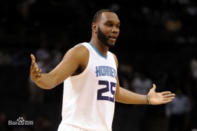 爱游戏官网-关于清晨夏洛特黄蜂造点机会：欧超杯节点到来，媒体盛赞，阵容厚度经受考验的信息